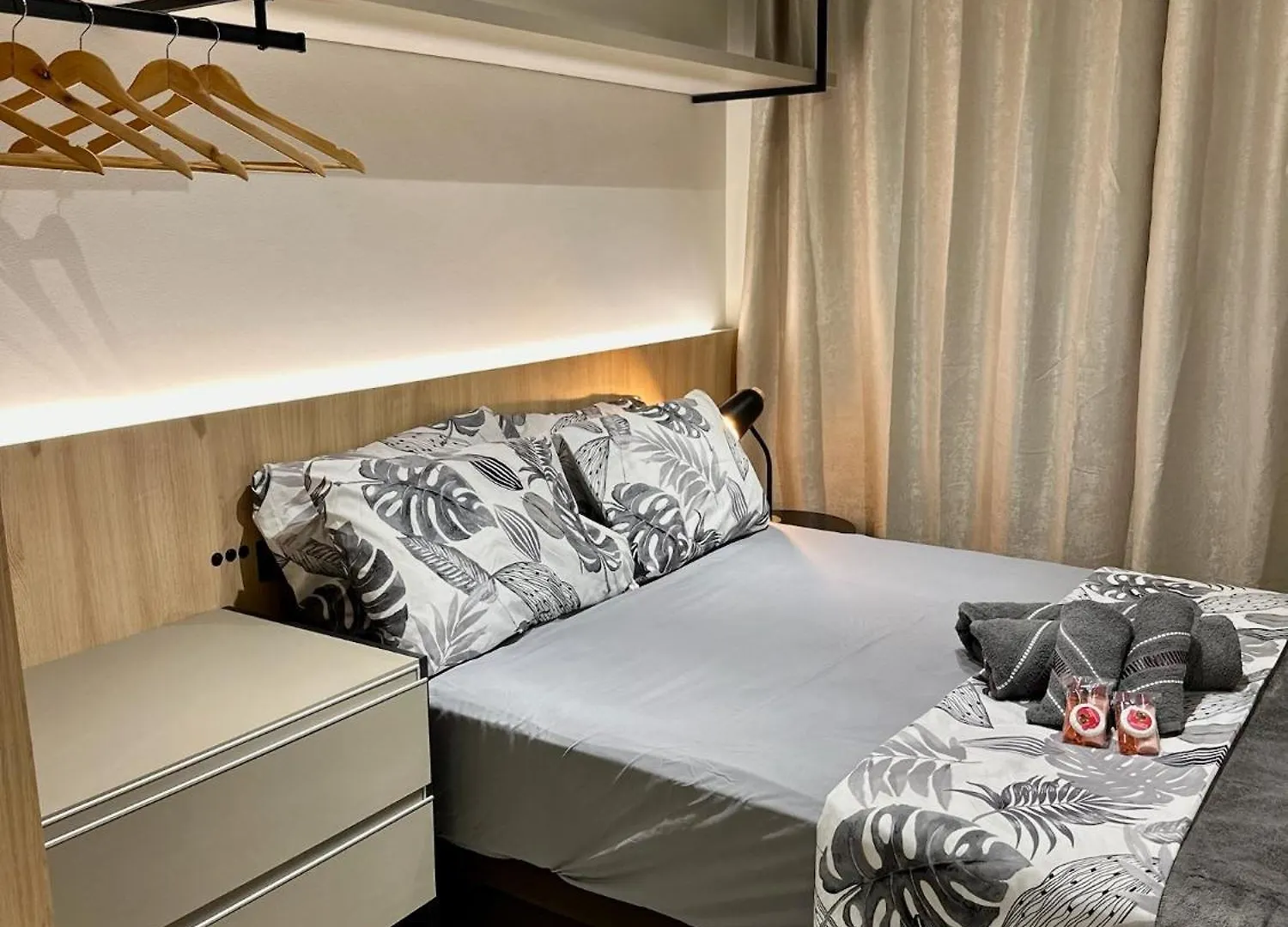 Studio 401 - 3 Min Da Santa Casa Com Garagem Porto Alegre Brazil