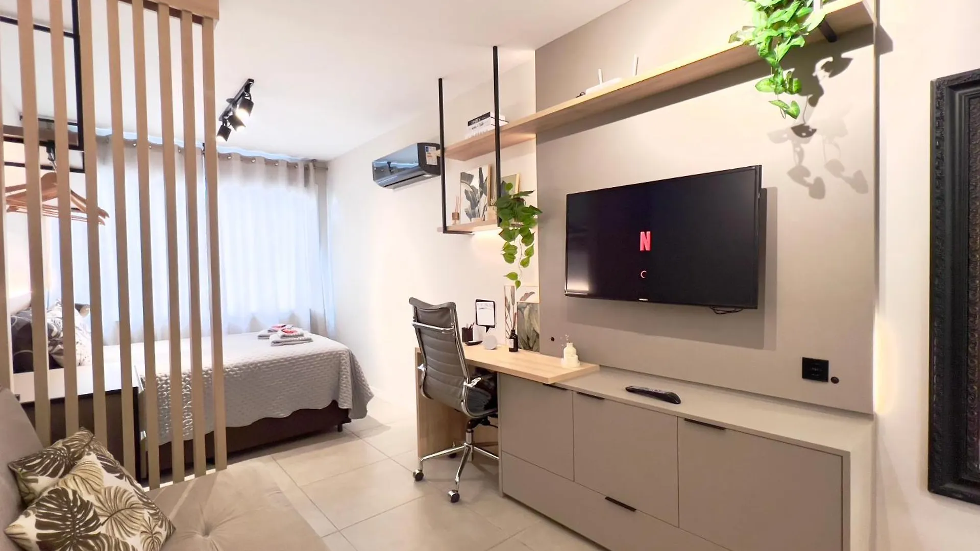 Studio 401 - 3 Min Da Santa Casa Com Garagem contacts